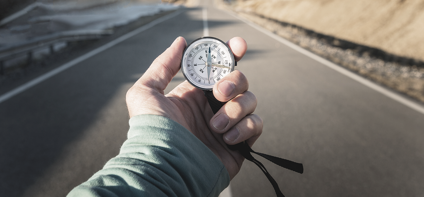 [Header] [About Us] Active Investment